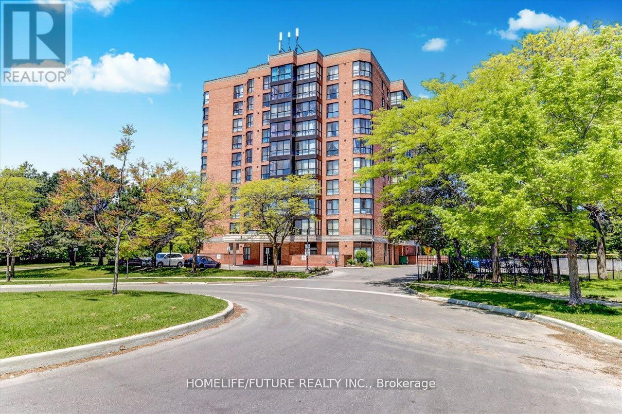 909 - 8 SILVER BELL GROVE, Toronto, Ontario