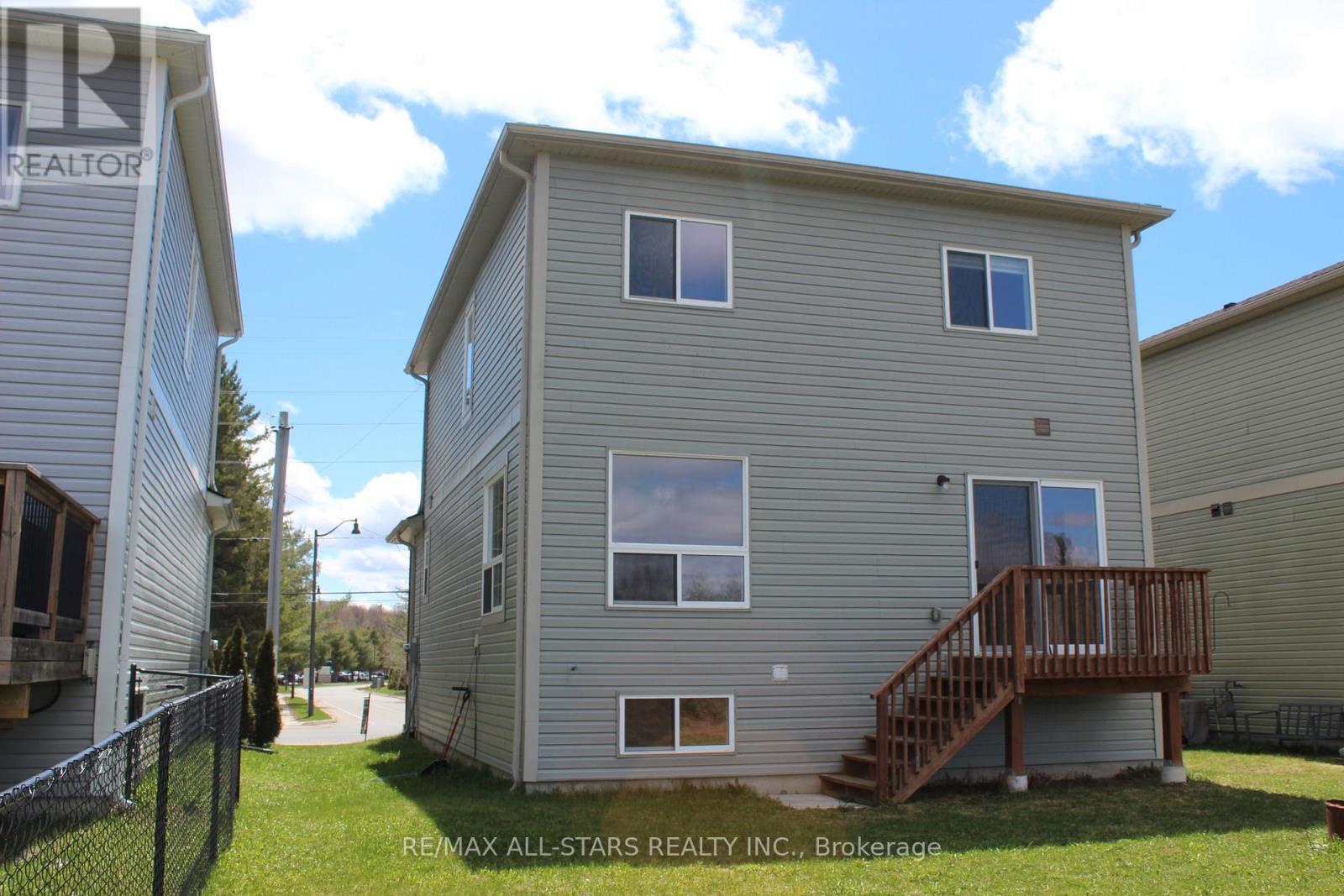 81 Douglas Drive, Bracebridge, Ontario  P1L 0L3 - Photo 35 - X12796452