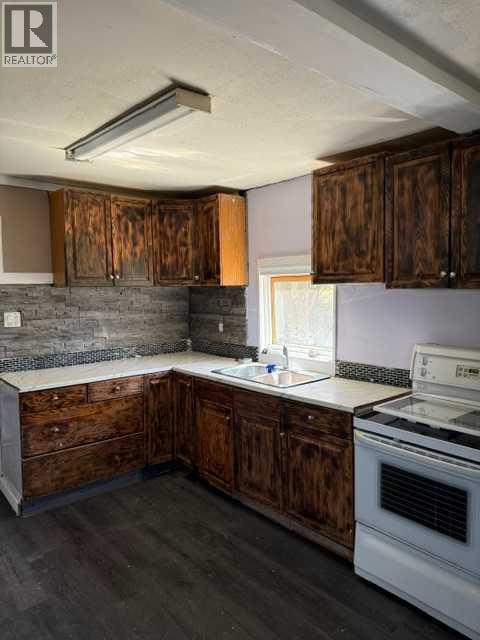 325 4 Street Se, Redcliff, Alberta  T0J 2P0 - Photo 5 - A2308765