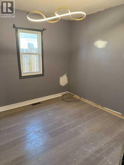 325 4 Street Se, Redcliff, Alberta  T0J 2P0 - Photo 8 - A2308765