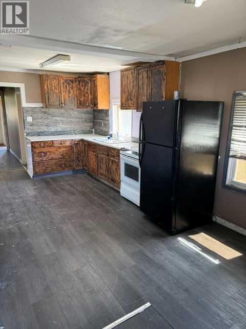 325 4 Street Se, Redcliff, Alberta  T0J 2P0 - Photo 4 - A2308765