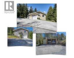 5797-5799 SANDY HOOK ROAD, Sechelt, British Columbia