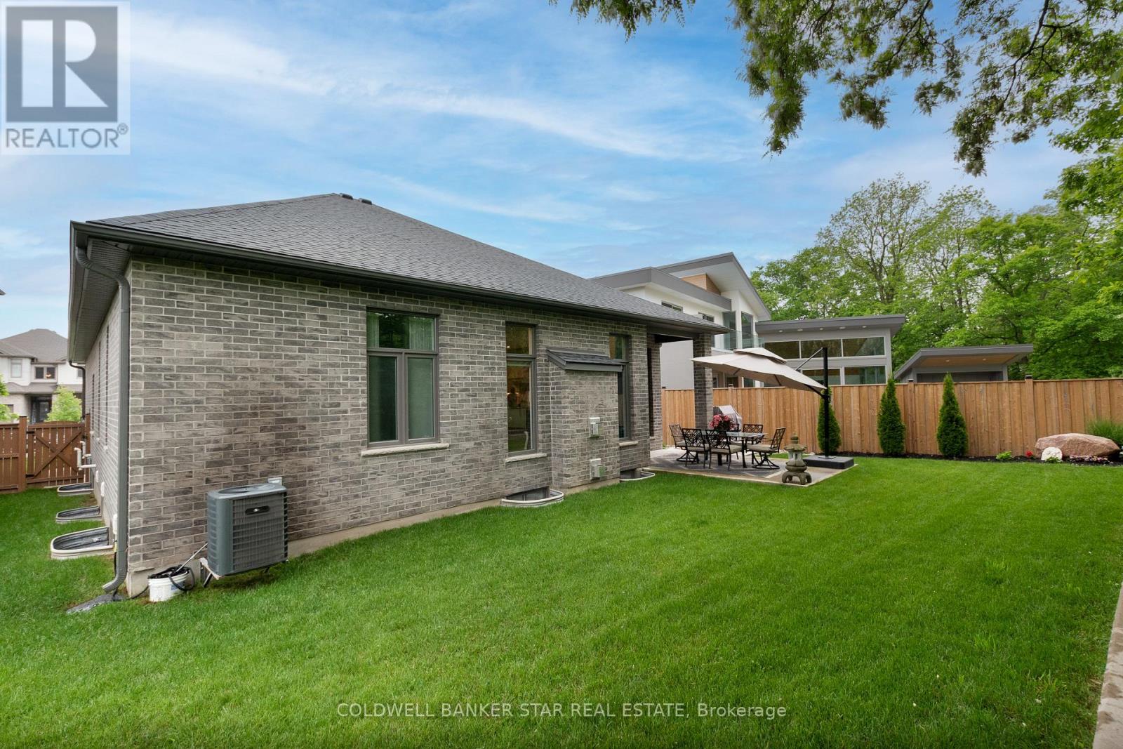 2426 Red Thorne Avenue, London South, Ontario  N6P 0E7 - Photo 42 - X13099848