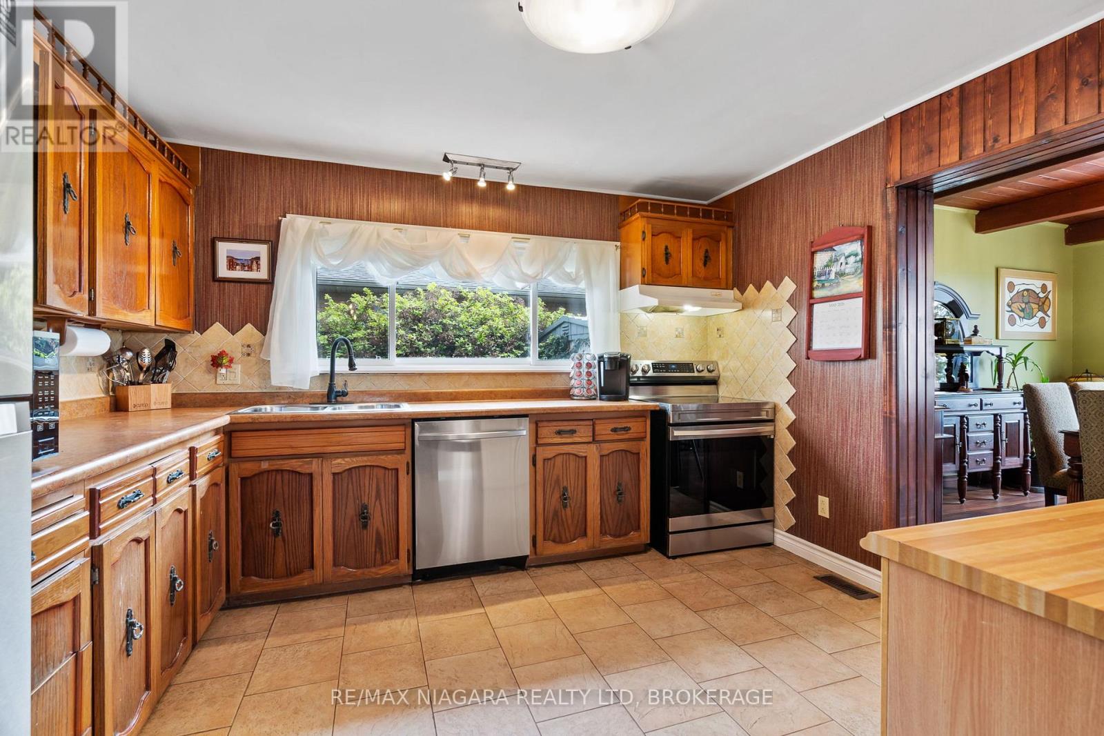 10419 Lakeshore Road, Wainfleet (Lakeshore), Ontario  L3K 5V4 - Photo 10 - X13099880