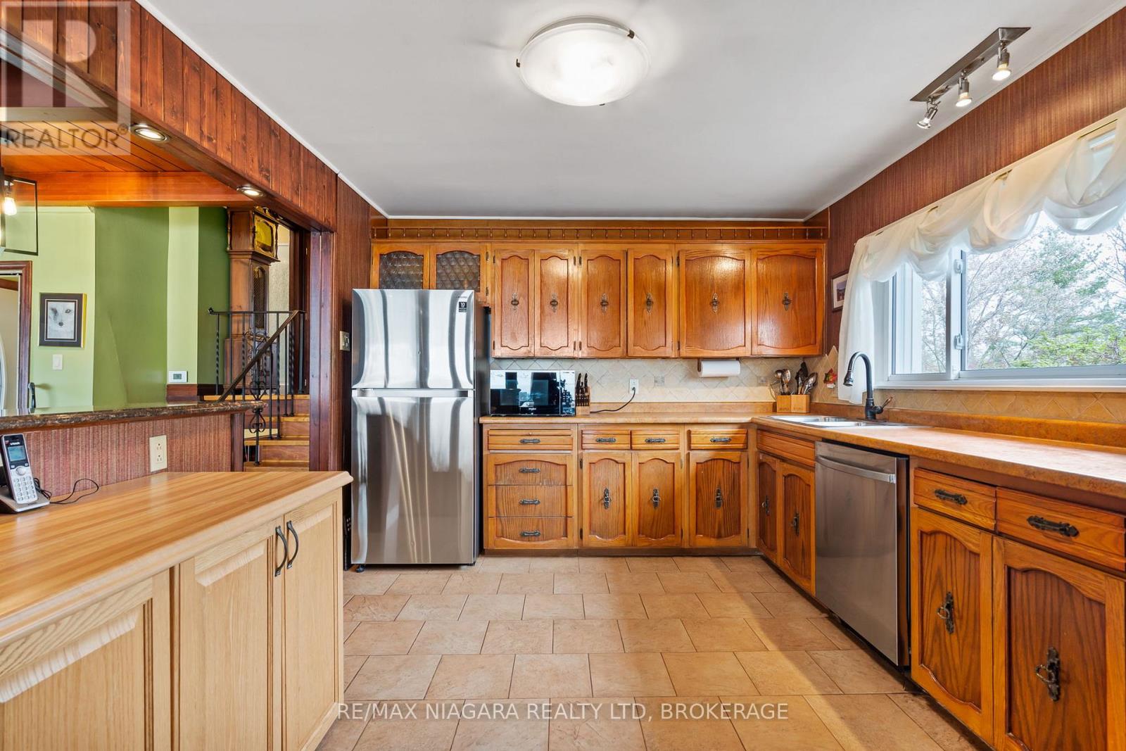 10419 Lakeshore Road, Wainfleet (Lakeshore), Ontario  L3K 5V4 - Photo 9 - X13099880