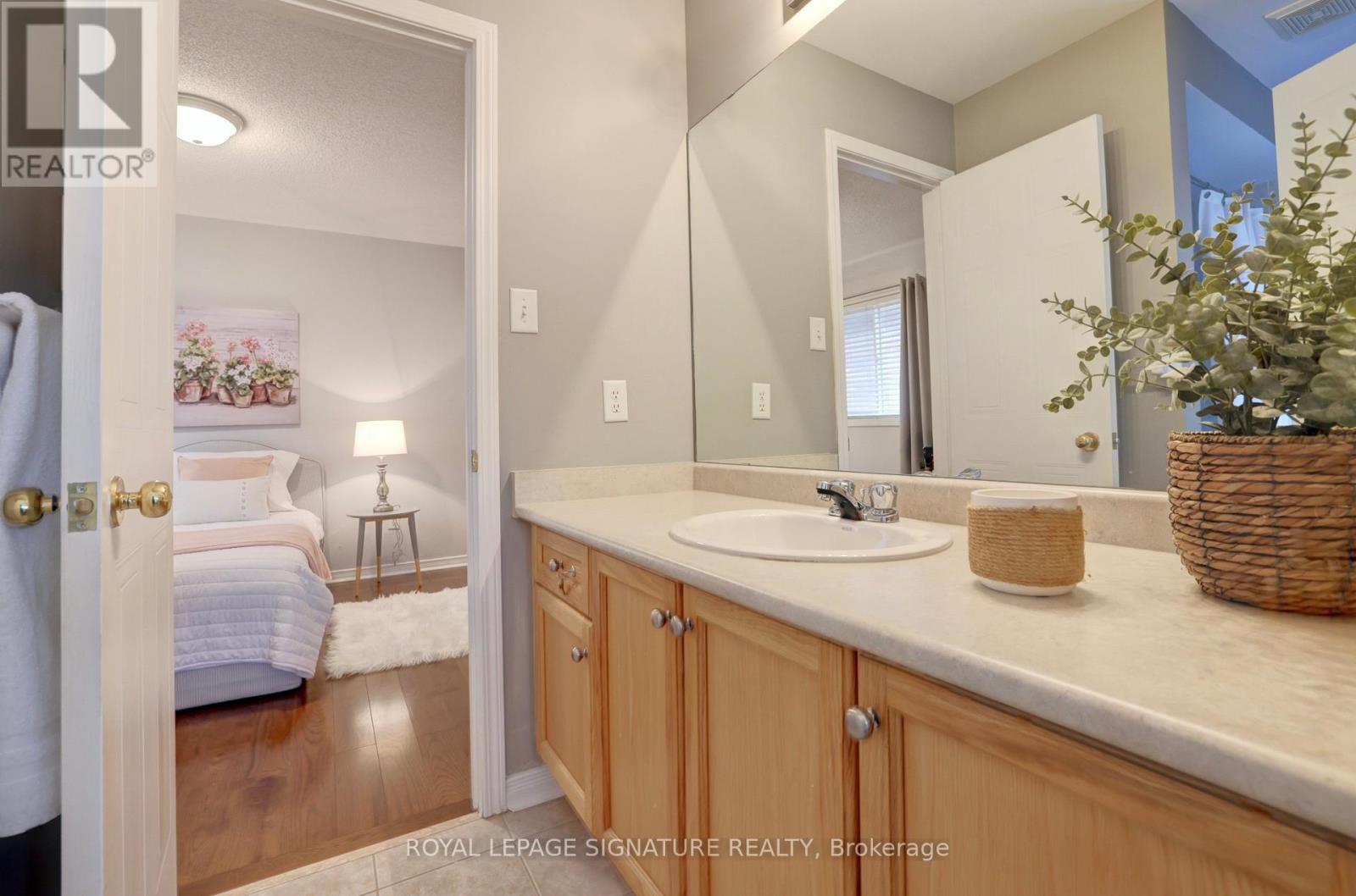 798 Spinning Wheel Crescent, Mississauga (Meadowvale Village), Ontario  L5W 1W4 - Photo 22 - W13098710