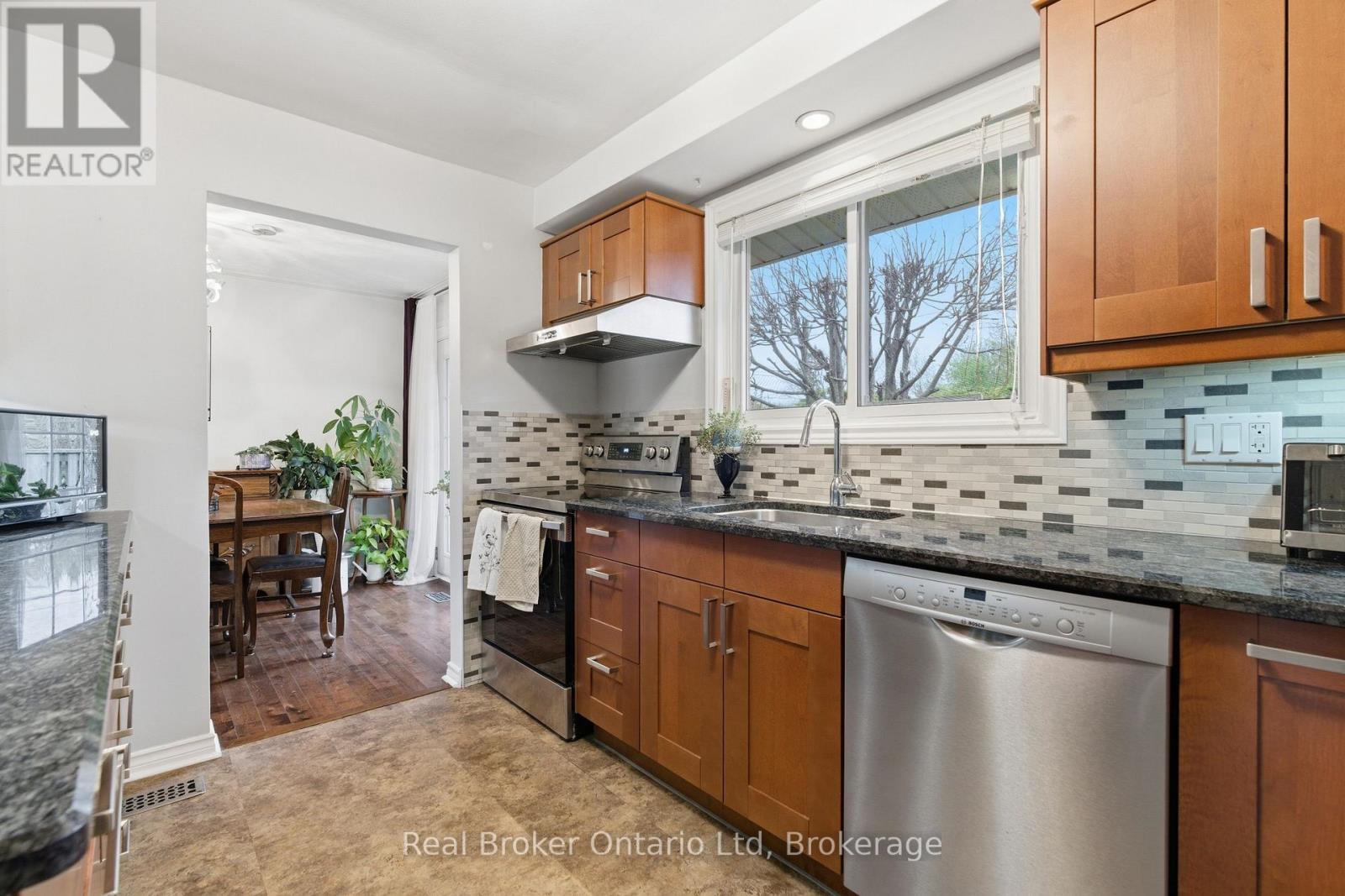 6 Eleanor Court, Guelph (Grange Road), Ontario  N1E 1S7 - Photo 12 - X13099858