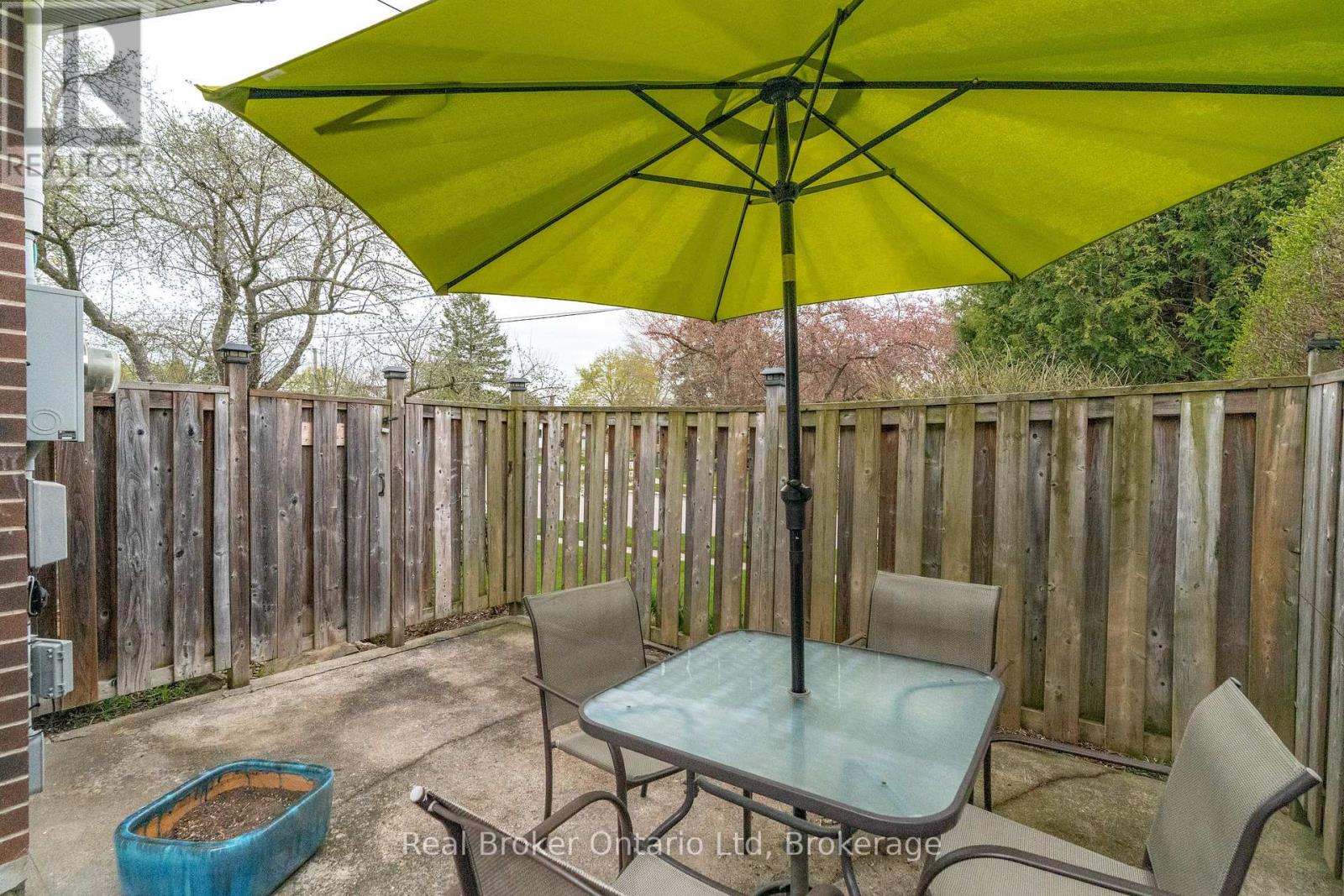 6 Eleanor Court, Guelph (Grange Road), Ontario  N1E 1S7 - Photo 43 - X13099858