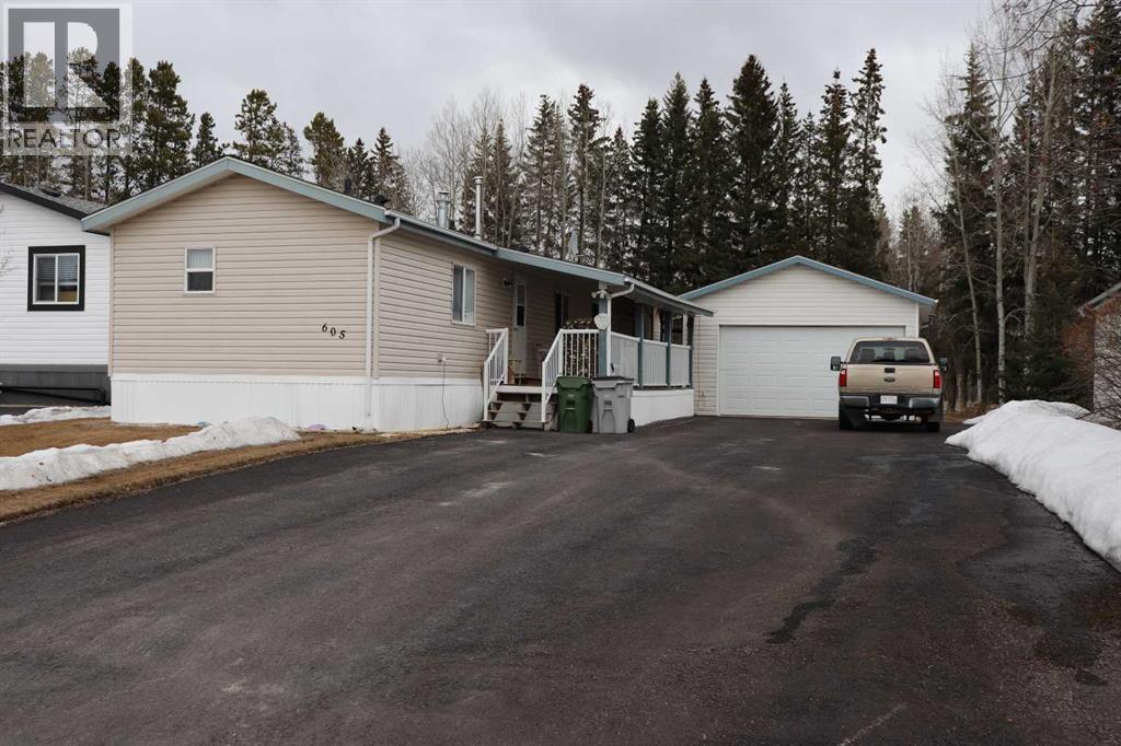 605 40A Street, Edson, Alberta