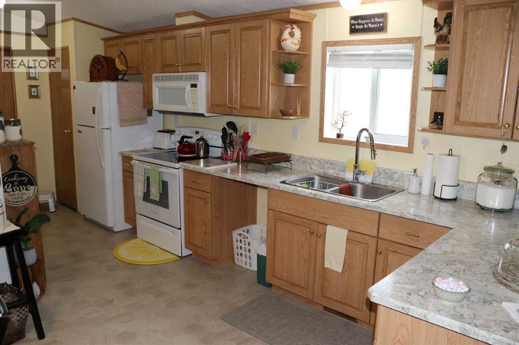 605 40a Street, Edson, Alberta  T7E 1V9 - Photo 3 - A2301568