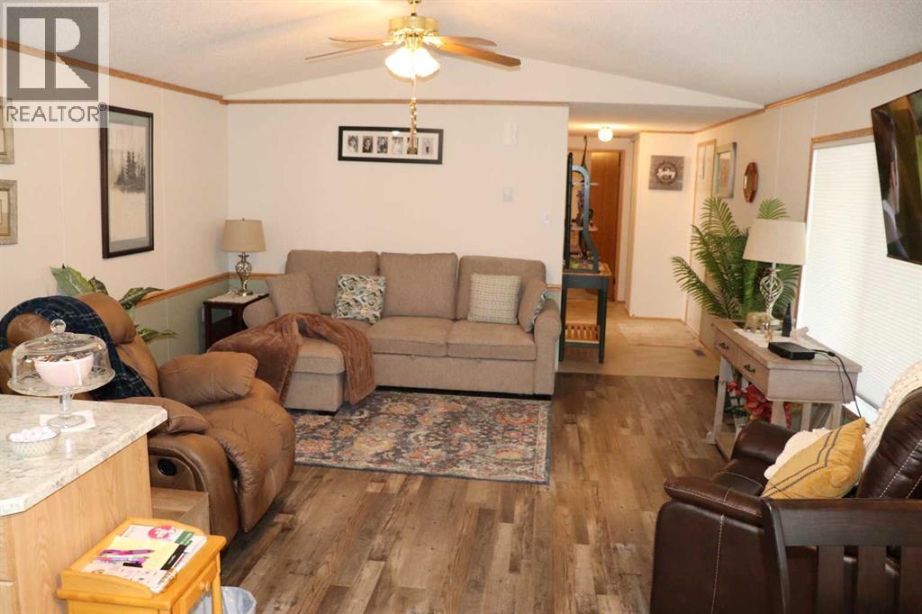 605 40a Street, Edson, Alberta  T7E 1V9 - Photo 2 - A2301568