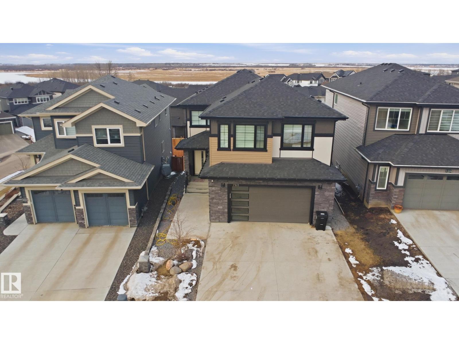1210 Peregrine Tc Nw, Edmonton, Alberta  T5S 0M3 - Photo 2 - E4486416