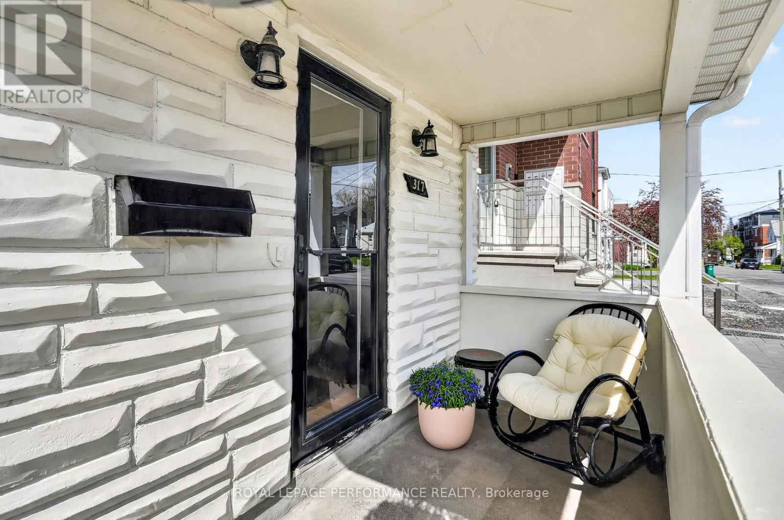 317 Shakespeare Street, Ottawa, Ontario  K1L 5M1 - Photo 2 - X13099808