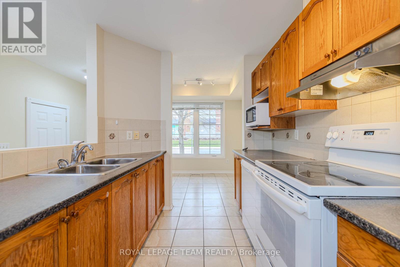 263 Cresthaven Drive, Ottawa, Ontario  K2G 6W3 - Photo 10 - X13099856