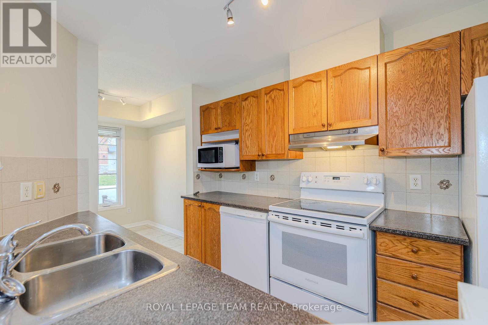 263 Cresthaven Drive, Ottawa, Ontario  K2G 6W3 - Photo 11 - X13099856