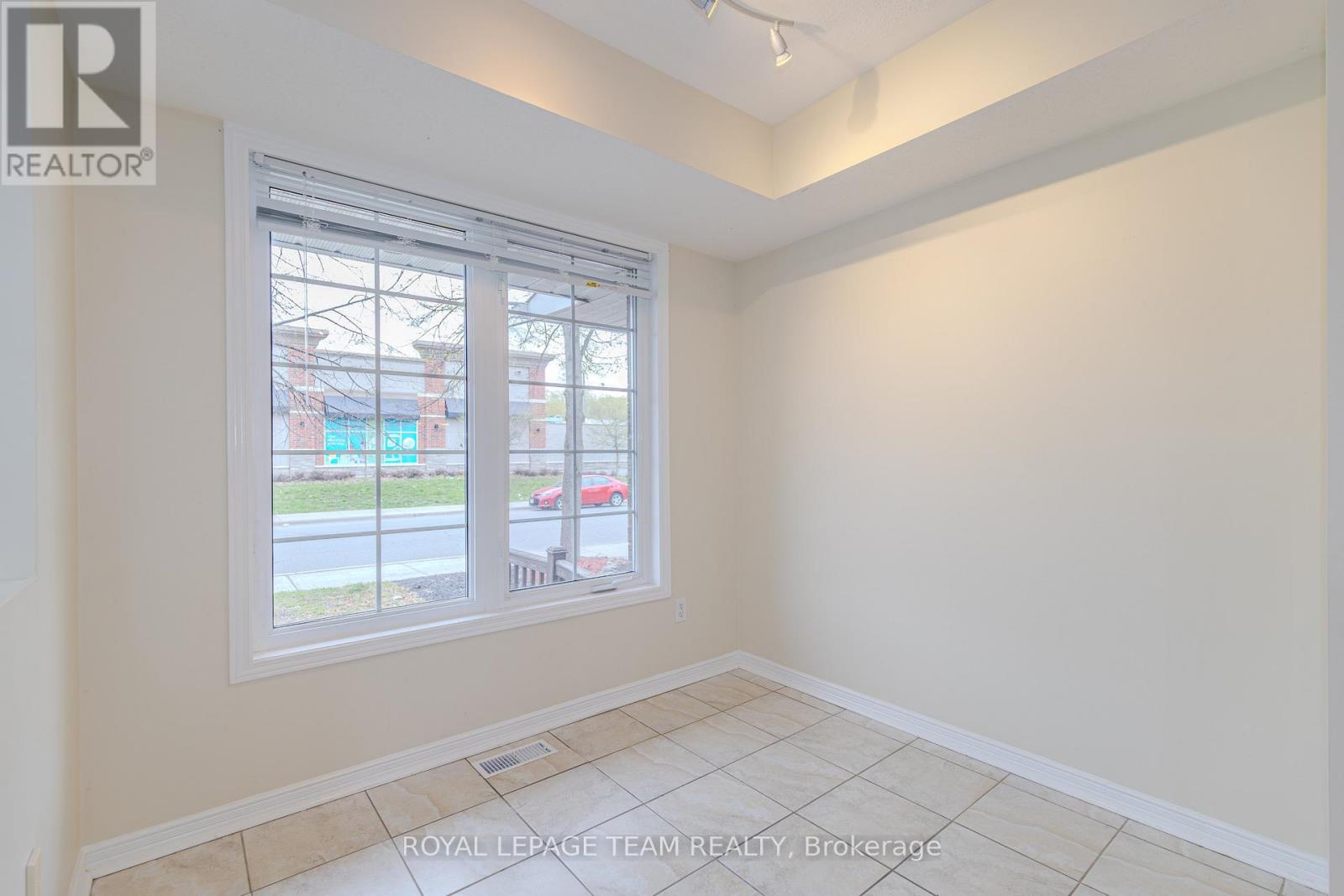 263 Cresthaven Drive, Ottawa, Ontario  K2G 6W3 - Photo 6 - X13099856