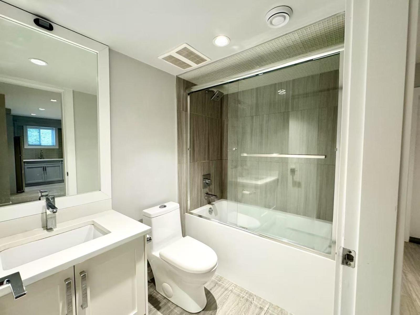 Basement 159xx 92a Avenue, Surrey, British Columbia  V4N 6N1 - Photo 5 - R3121186