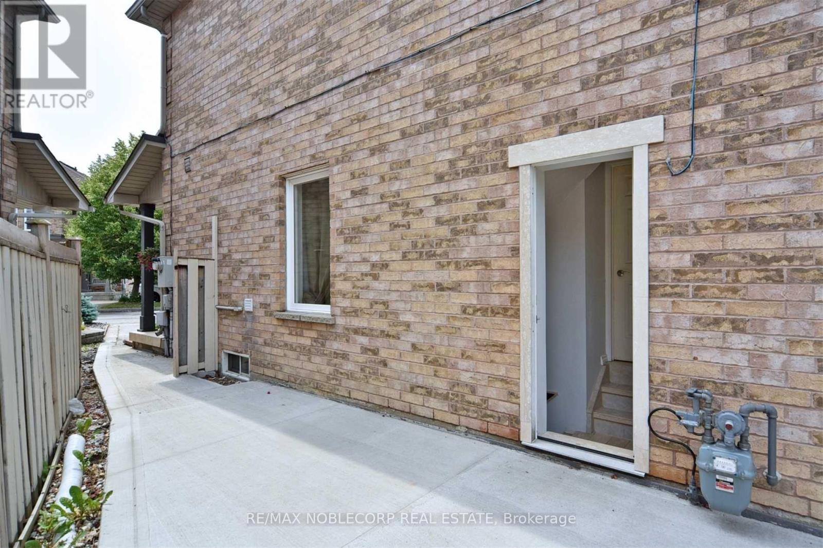 Basement - 16-103 Foxchase Avenue, Vaughan, Ontario  L4L 9K7 - Photo 2 - N13099840
