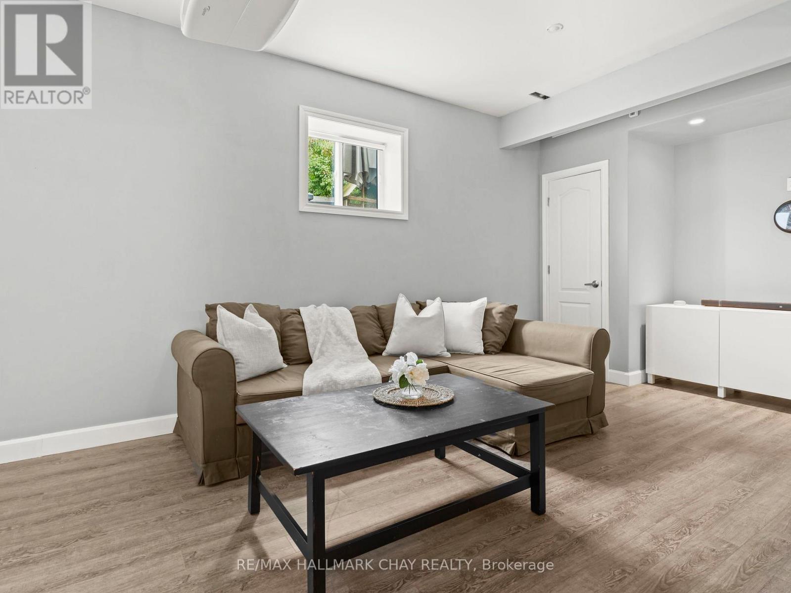 102 Diana Way, Barrie, Ontario  L4M 7J2 - Photo 39 - S13099850