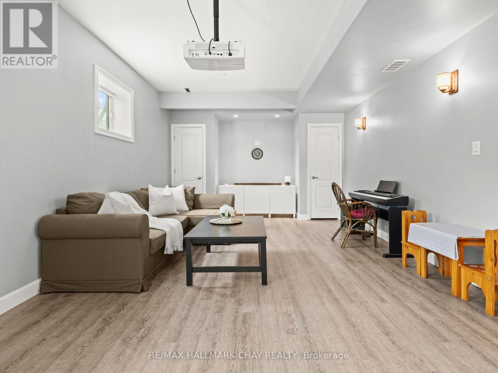 102 Diana Way, Barrie, Ontario  L4M 7J2 - Photo 40 - S13099850