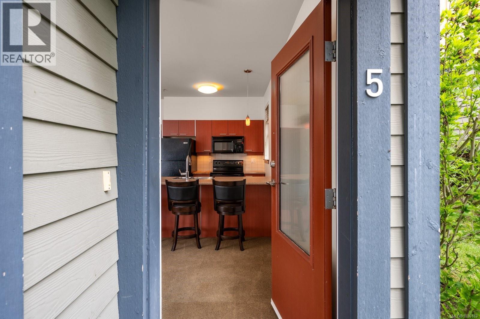 5 1406 Jingle Pot Rd, Nanaimo, British Columbia  V9R 0A9 - Photo 4 - 1036183