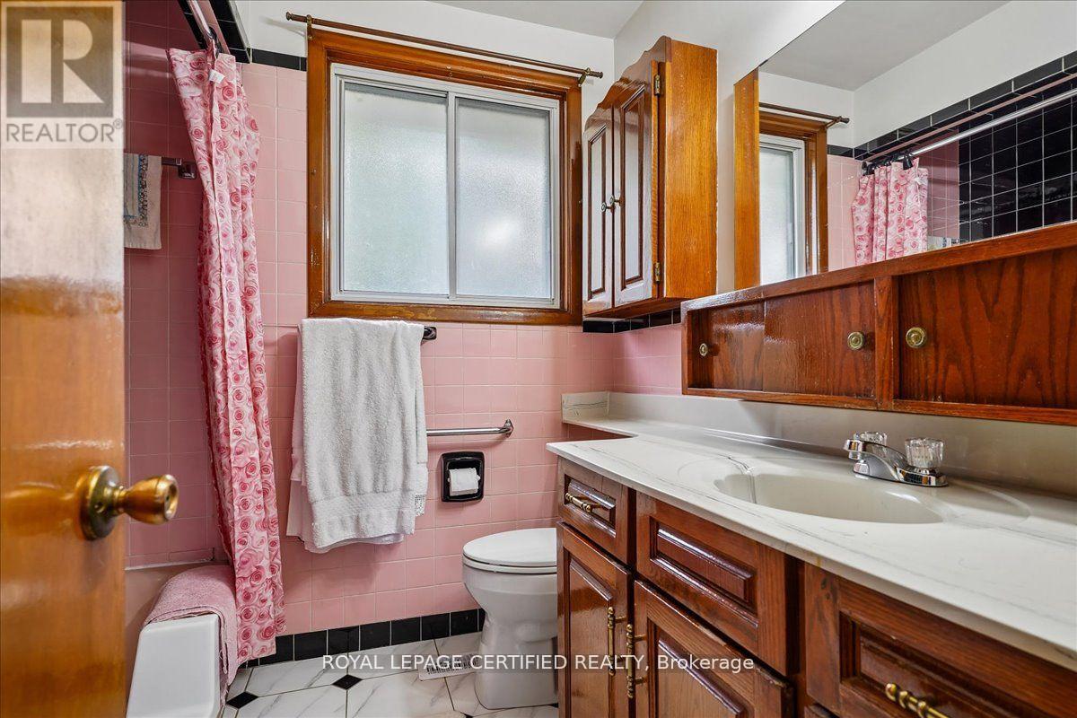 1639 Sunnycove Drive, Mississauga (Lakeview), Ontario  L4X 1B6 - Photo 25 - W13099836