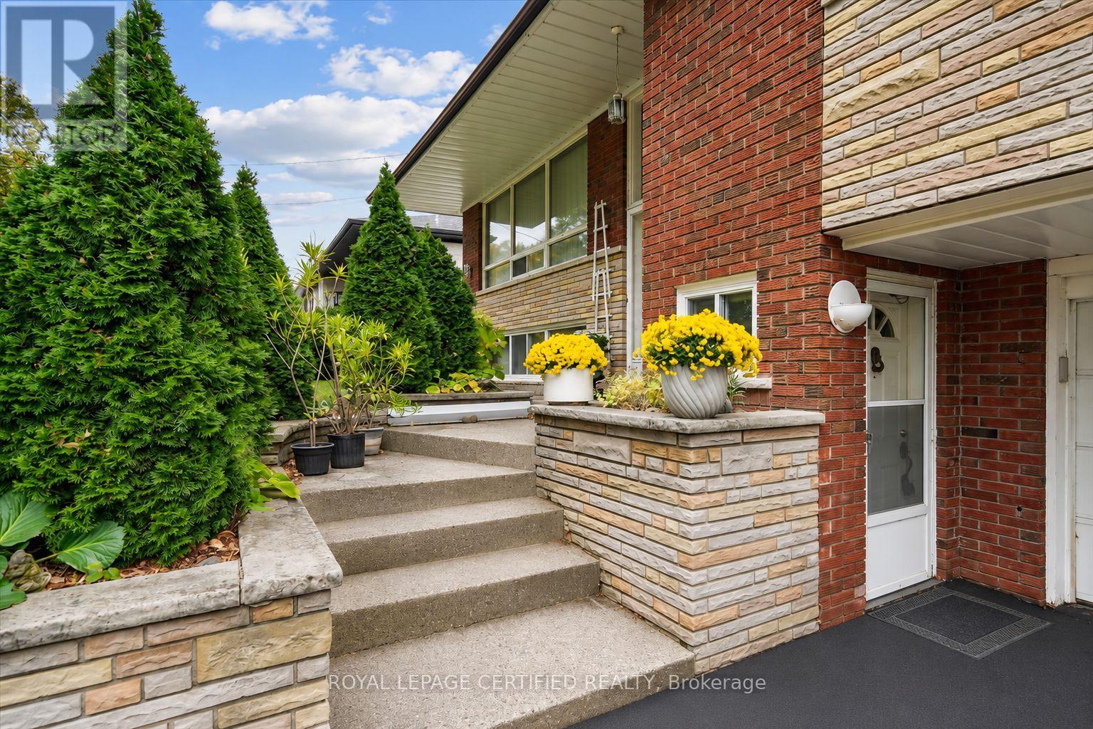 1639 Sunnycove Drive, Mississauga (Lakeview), Ontario  L4X 1B6 - Photo 4 - W13099836