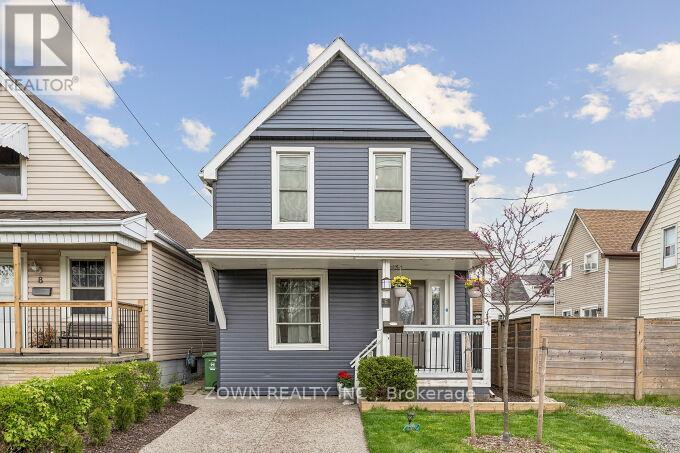 6 ALBANY AVENUE, hamilton (crown point), Ontario