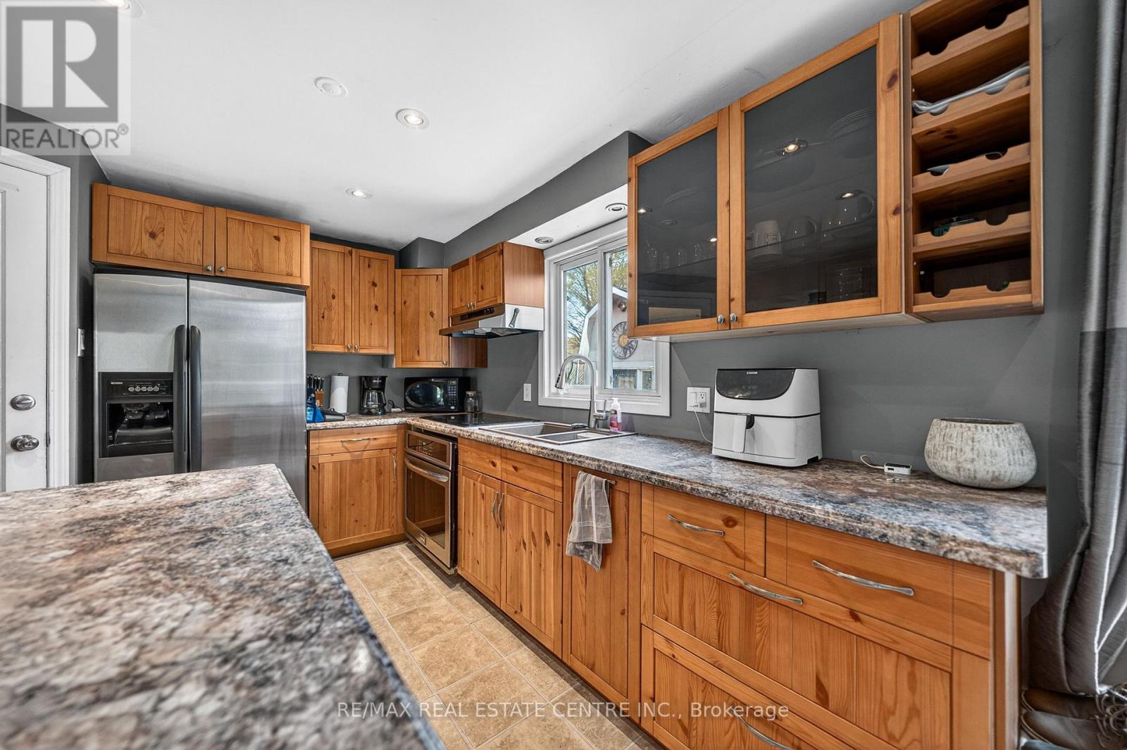 195 Old Carriage Drive, Kitchener, Ontario  N2P 1H5 - Photo 10 - X13099862