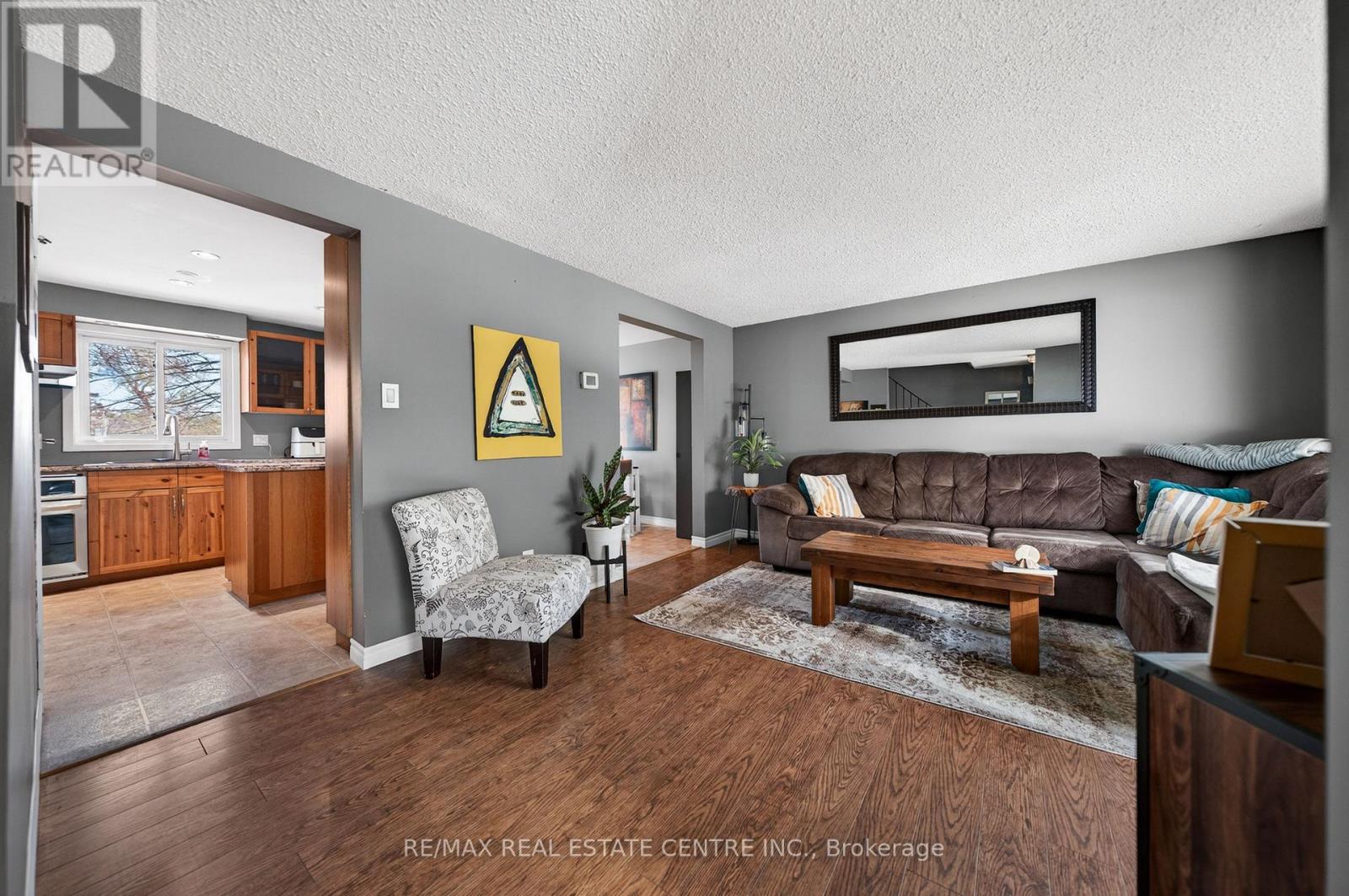 195 Old Carriage Drive, Kitchener, Ontario  N2P 1H5 - Photo 5 - X13099862