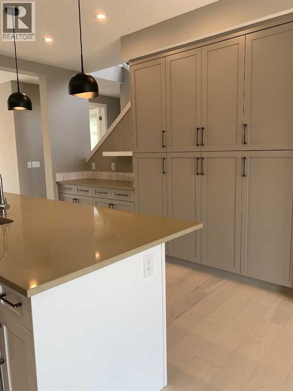 160 Crimson Ridge Place NW, Calgary, Alberta  T3L 0K4 - Photo 9 - A2308359