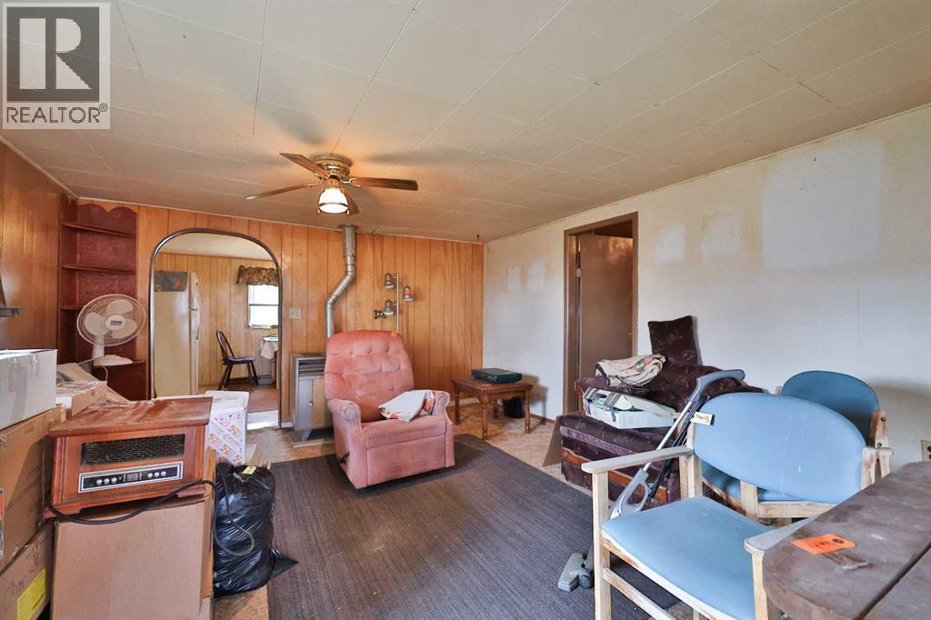 102 County Road, Warner, Alberta  T0K 2L0 - Photo 11 - A2299916
