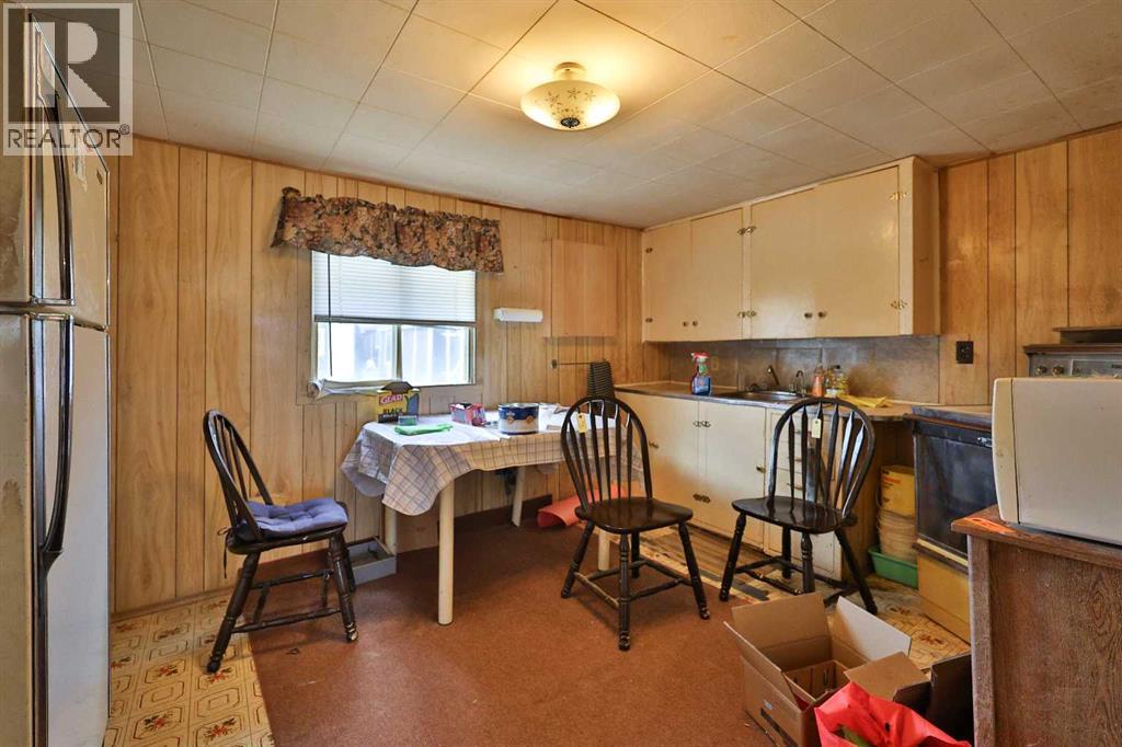 102 County Road, Warner, Alberta  T0K 2L0 - Photo 13 - A2299916