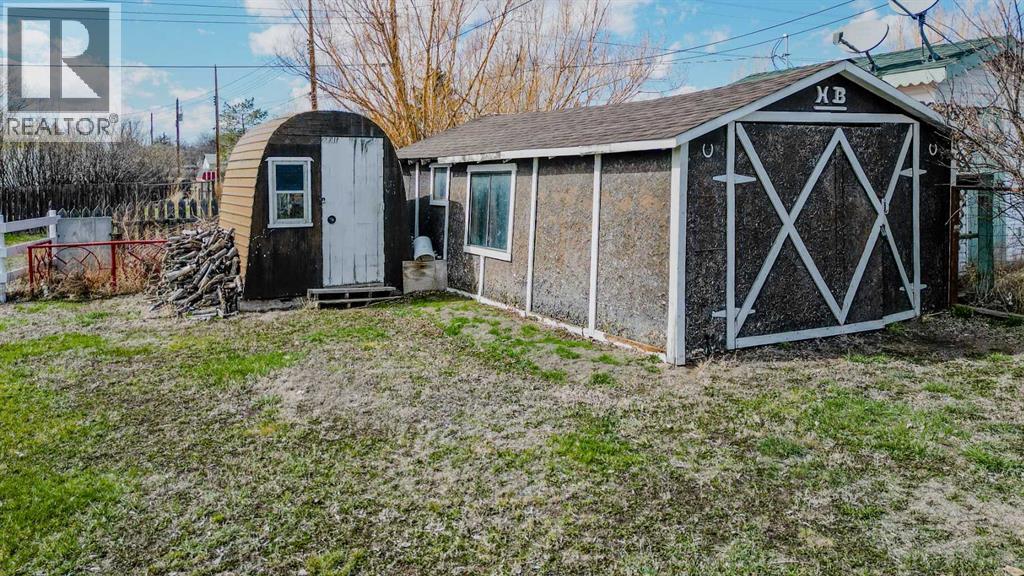 102 County Road, Warner, Alberta  T0K 2L0 - Photo 10 - A2299916