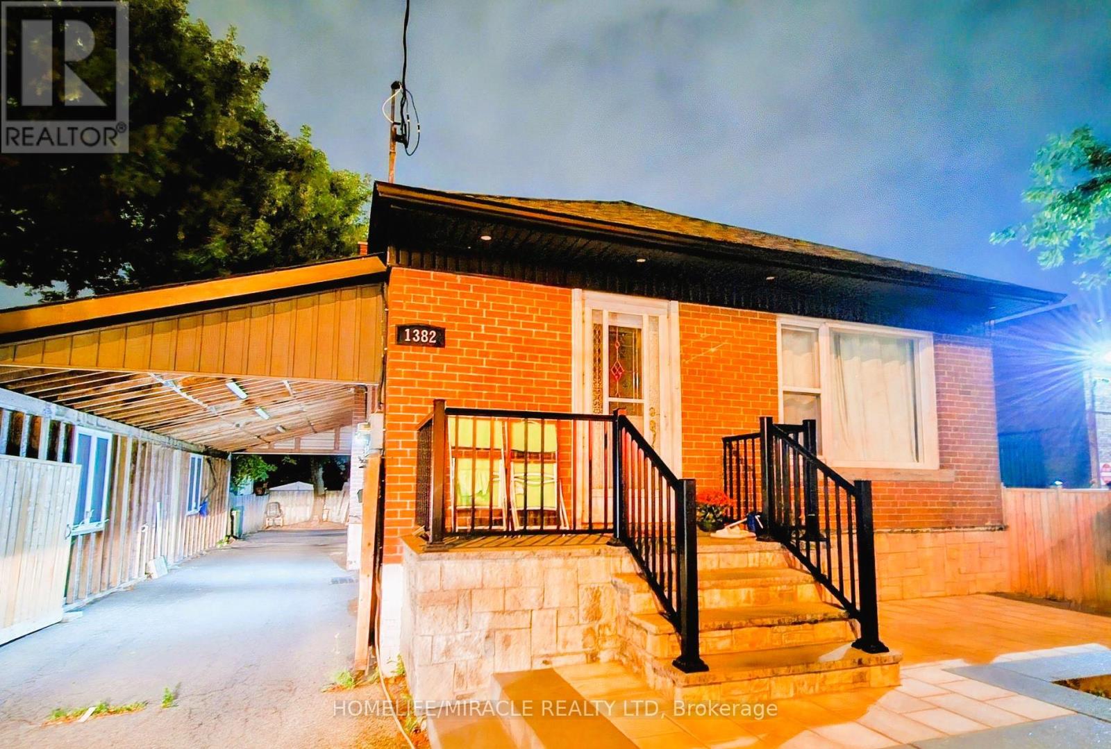 Main - 1382 Warden Avenue, Toronto, Ontario  M1R 2S5 - Photo 1 - E13093666