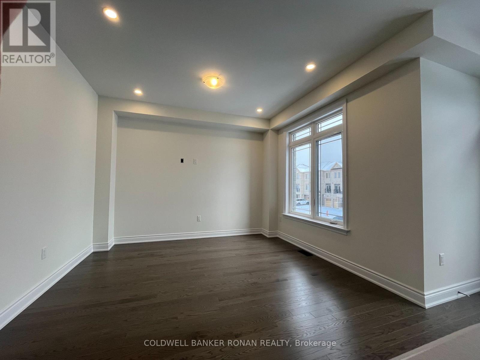 13 Elgin Court, Bradford West Gwillimbury, Ontario  L3Z 4R1 - Photo 15 - N13099404