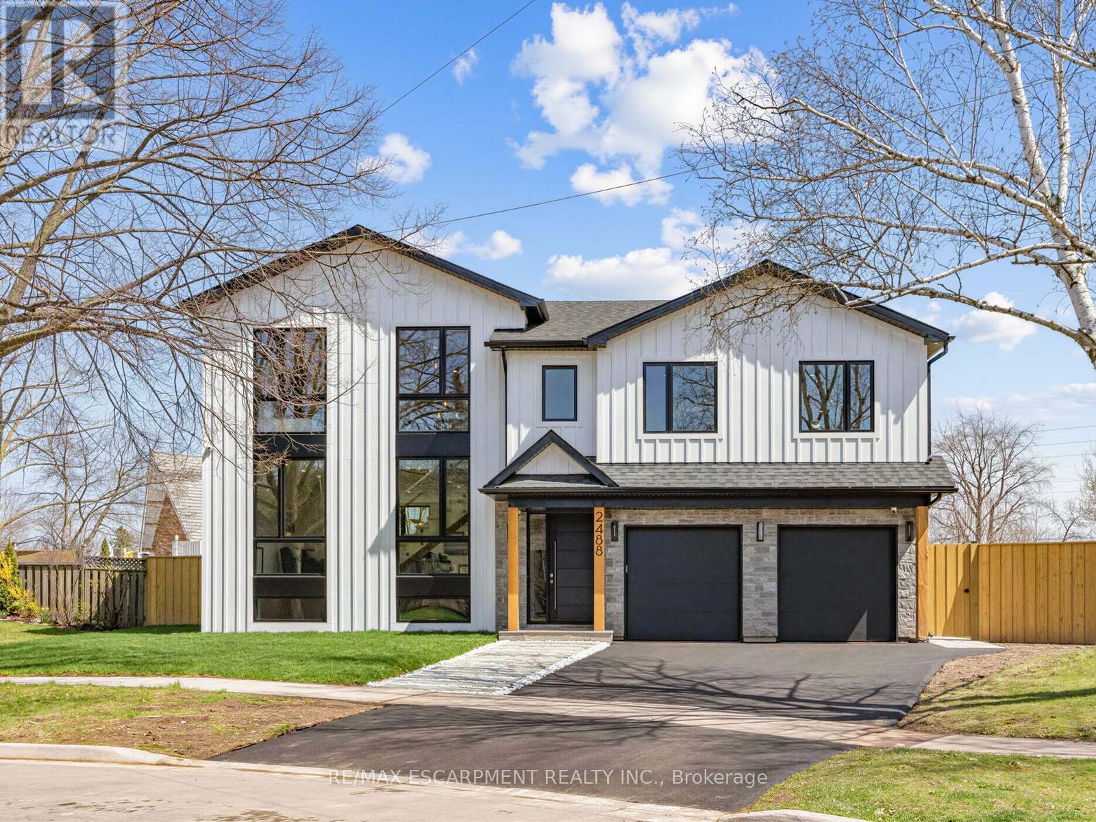 2488 BRIDGE ROAD, Oakville, Ontario