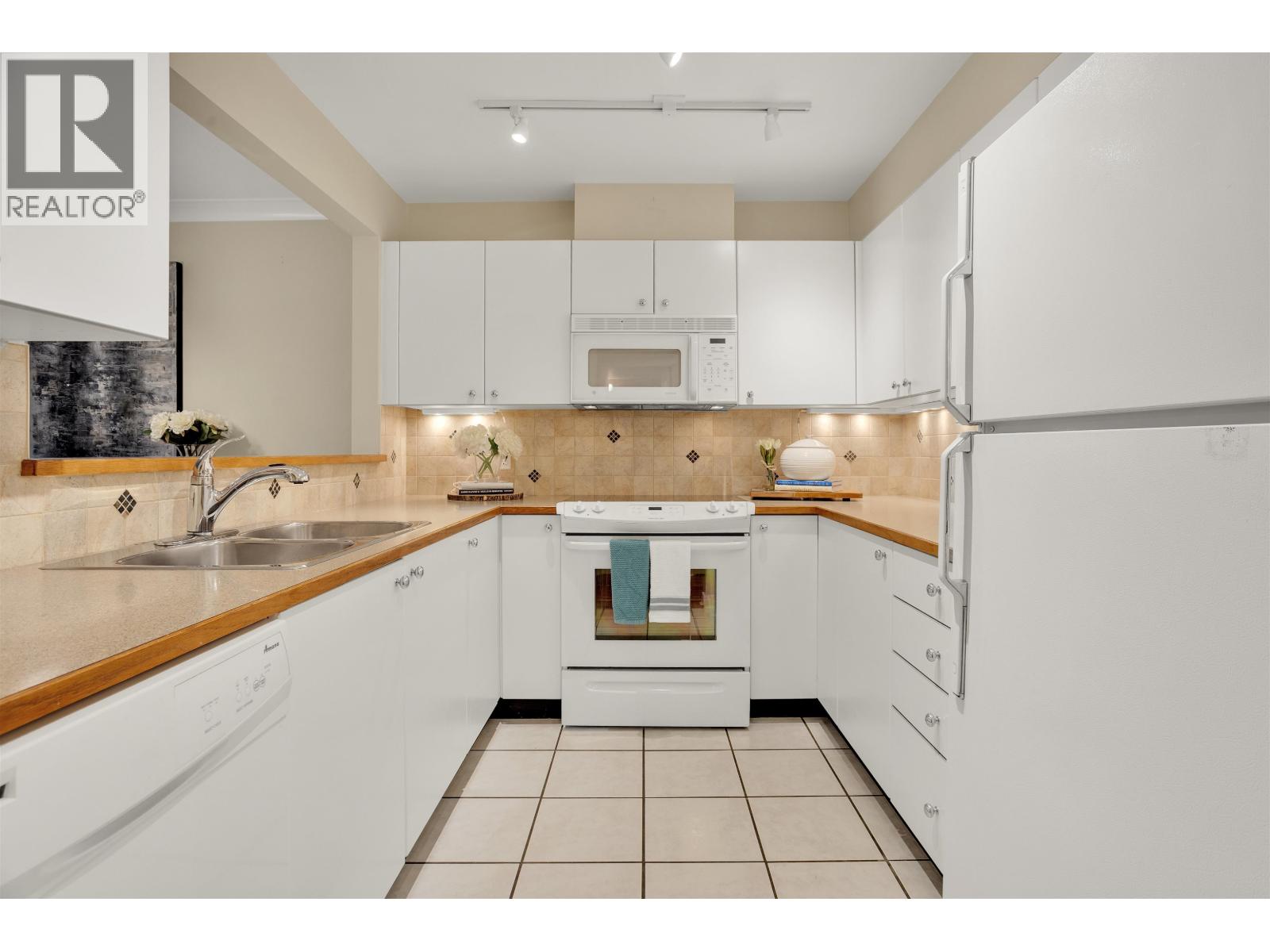 201 3590 W 26th Avenue, Vancouver, British Columbia  V6S 1N9 - Photo 12 - R3121191