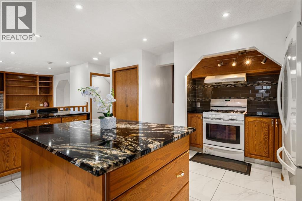 107 Pasadena Green Ne, Calgary, Alberta  T1Y 6M9 - Photo 13 - A2286316