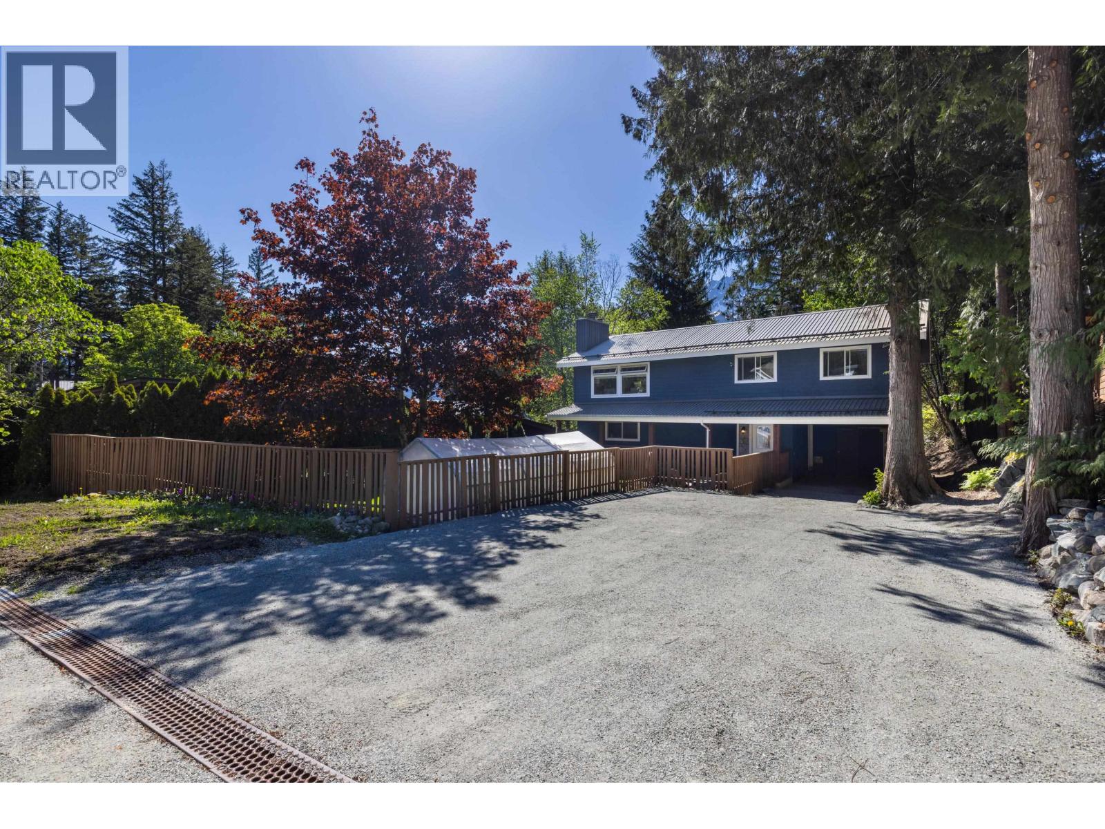 1350 Fernwood Drive, Pemberton, British Columbia  V0N 2L0 - Photo 38 - R3121156