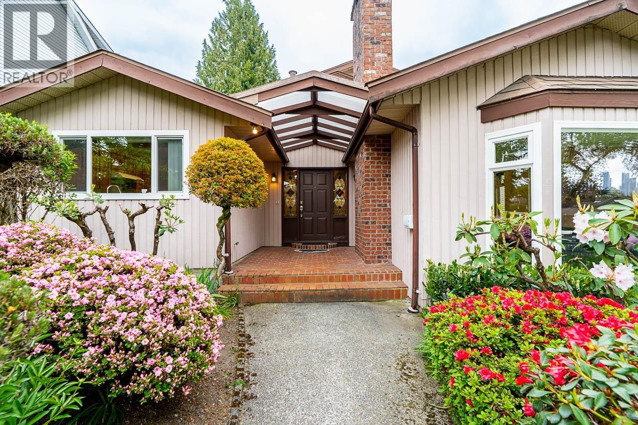 4470 Atlee Avenue, Burnaby, British Columbia  V5G 3R6 - Photo 3 - R3121179