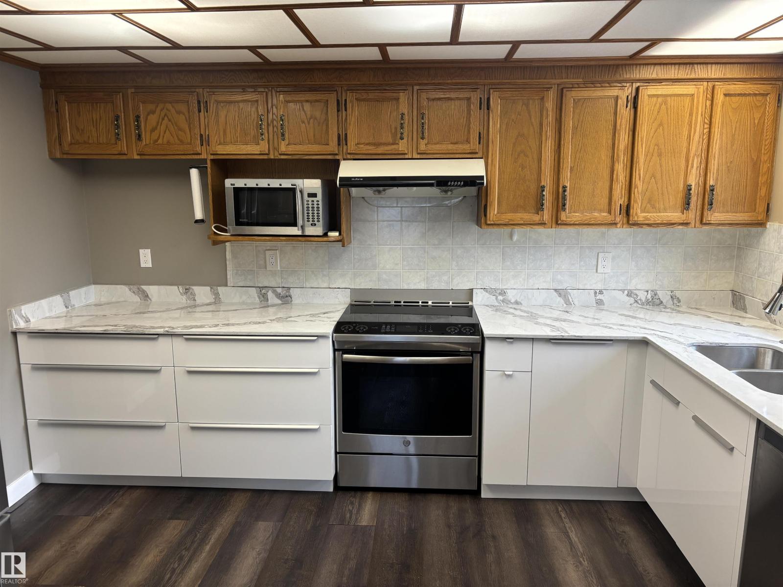 4908 17 Av Nw, Edmonton, Alberta  T6L 2Y7 - Photo 10 - E4486424