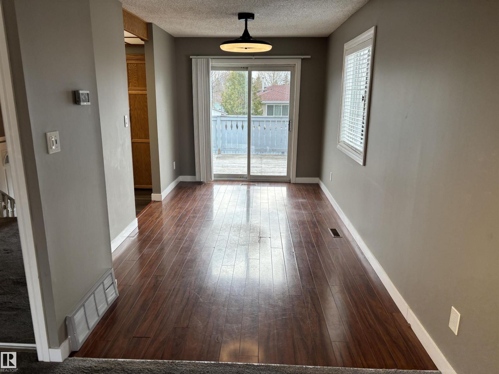 4908 17 Av Nw, Edmonton, Alberta  T6L 2Y7 - Photo 8 - E4486424