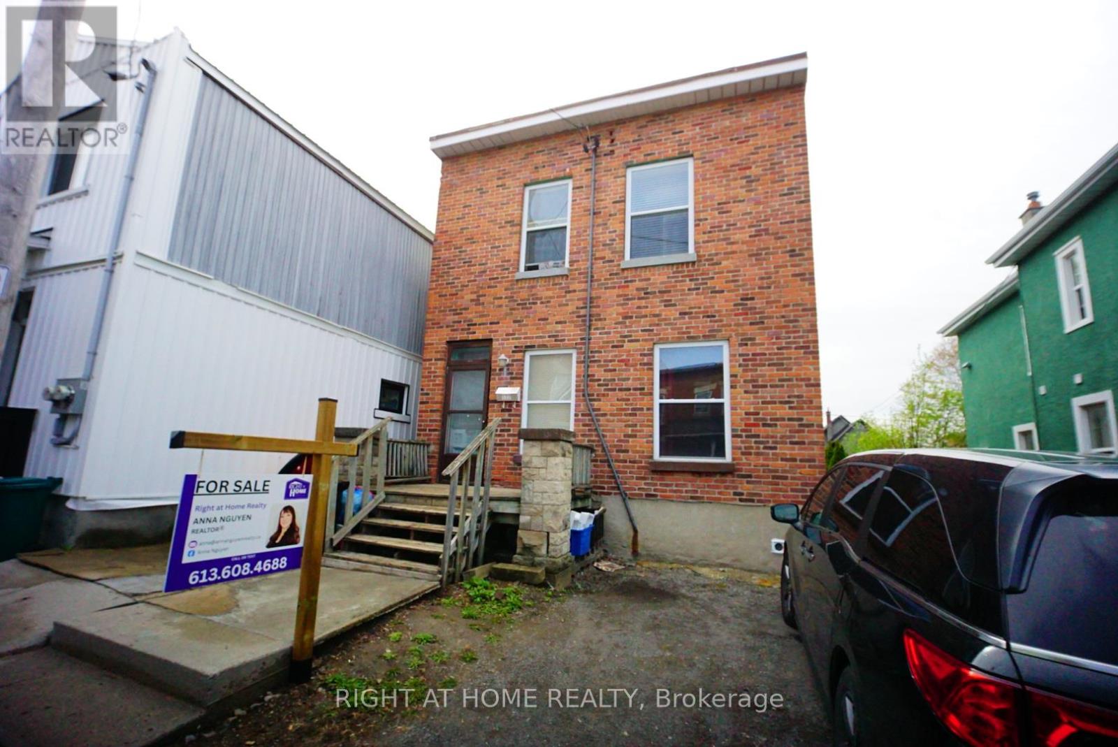 122 ECCLES STREET S, Ottawa, Ontario