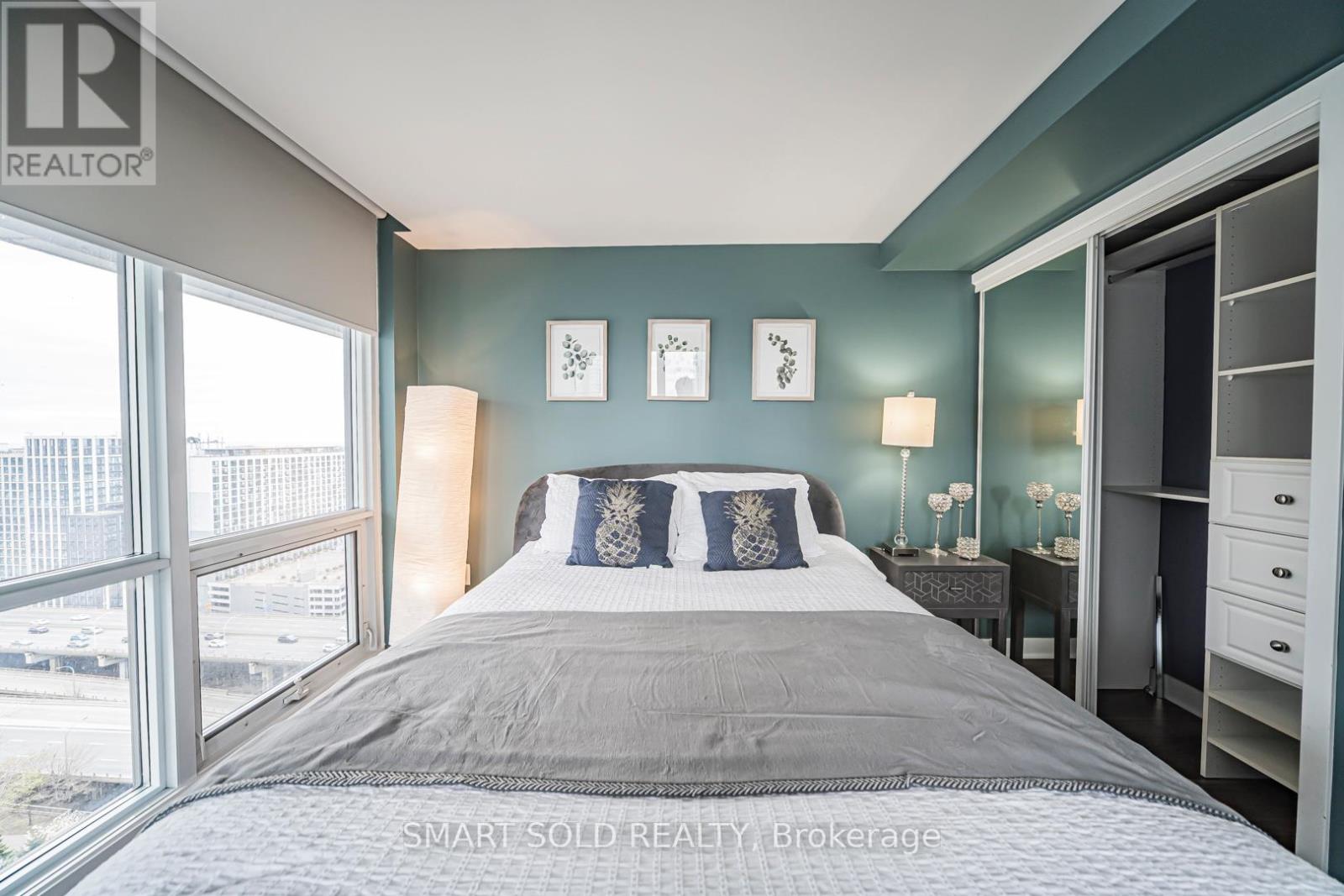 2606 - 11 Brunel Court, Toronto, Ontario  M5V 3Y3 - Photo 17 - C12853424