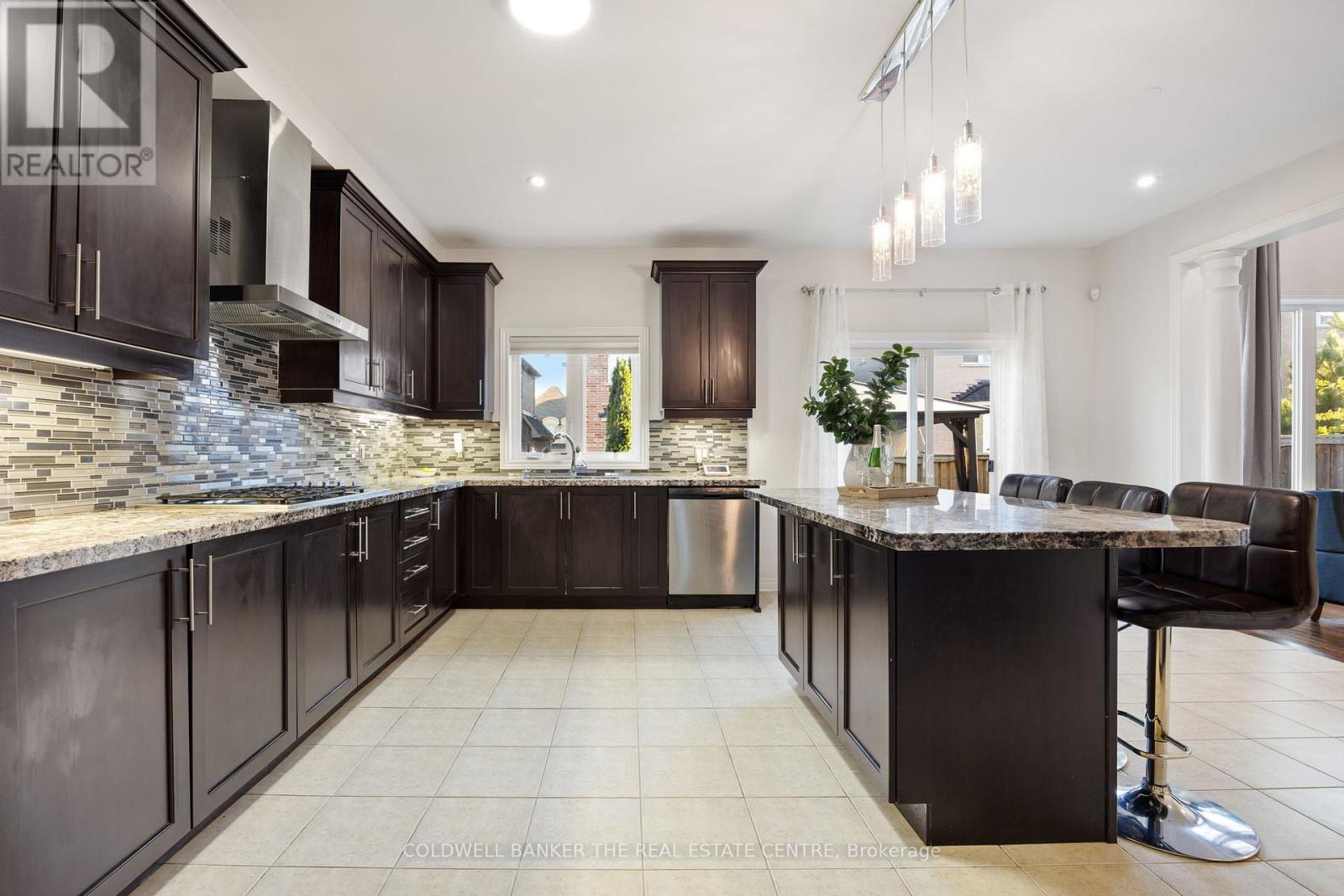 27 Barletta Drive, Vaughan (Patterson), Ontario  L6A 4H5 - Photo 12 - N13099932