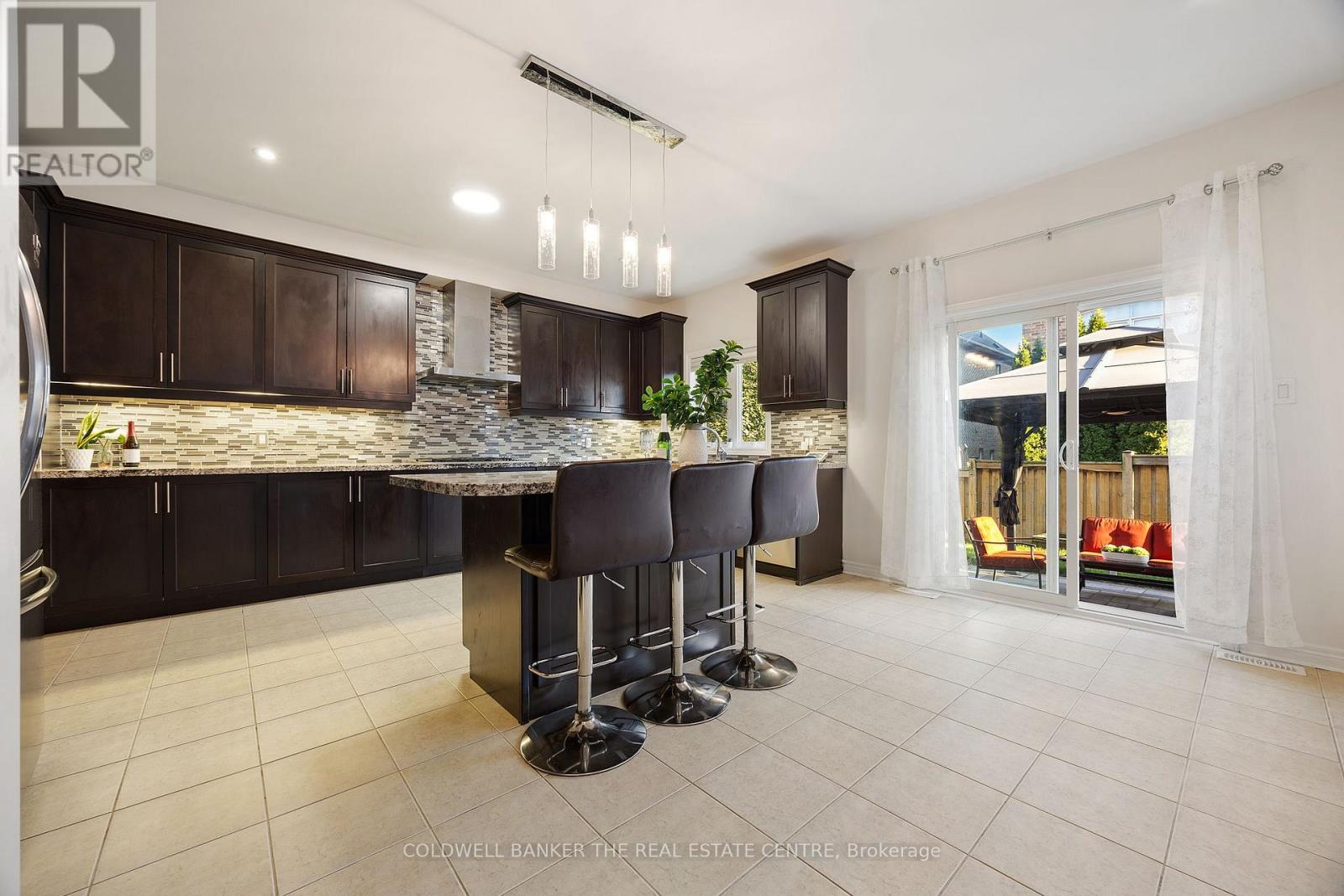 27 Barletta Drive, Vaughan (Patterson), Ontario  L6A 4H5 - Photo 8 - N13099932