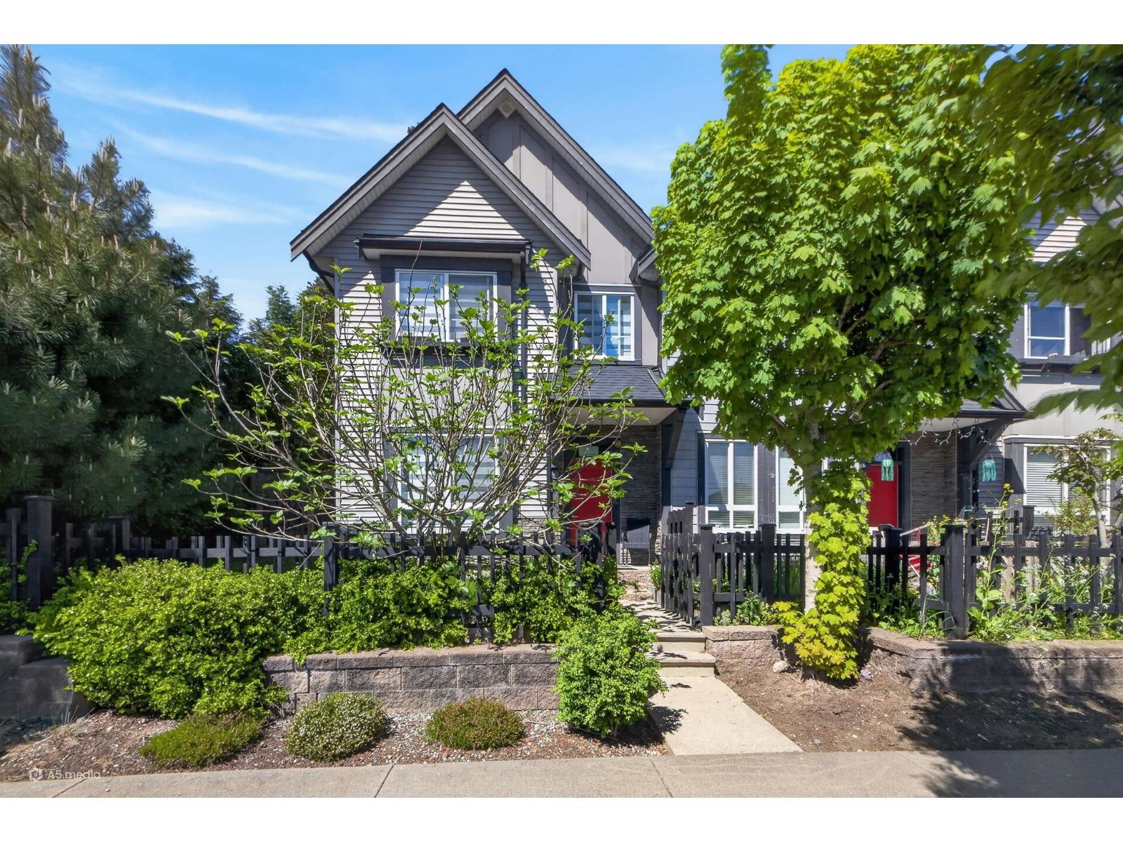 102 14555 68 AVENUE, Surrey, British Columbia