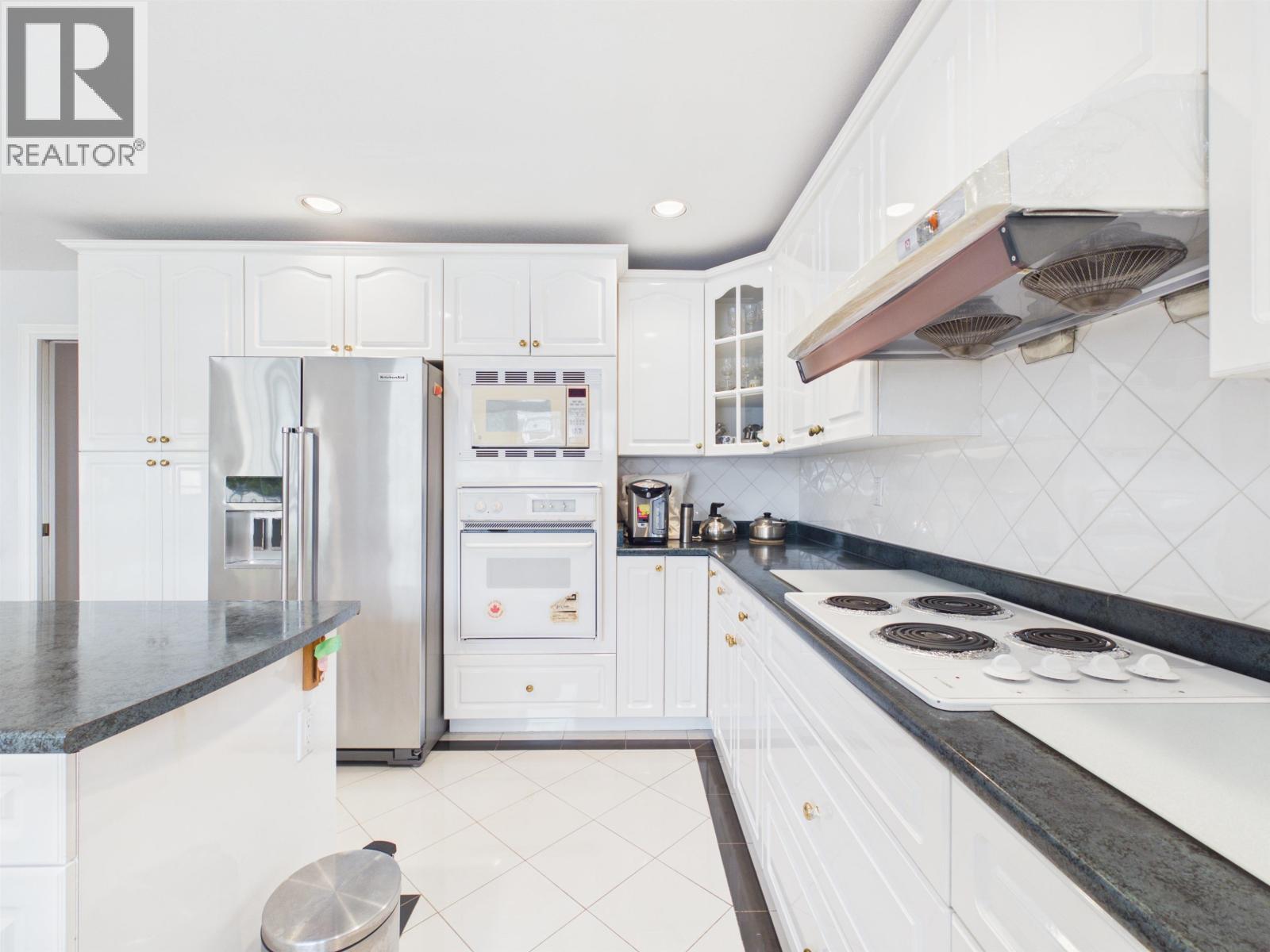 7969 Macpherson Avenue, Burnaby, British Columbia  V5J 4P4 - Photo 17 - R3121189