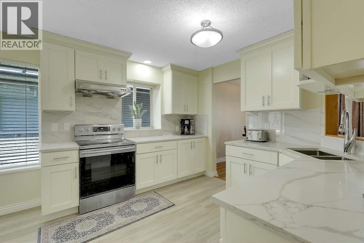 21 2561 Runnel Drive, Coquitlam, British Columbia  V3E 2S3 - Photo 13 - R3120548